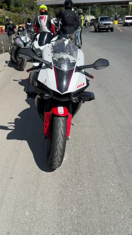 @MotoLife1411 @CHINOMANUS @JMBIKER @vzlabiker_r1 @arquimedesSV @Piero Saccogna @drmotero 