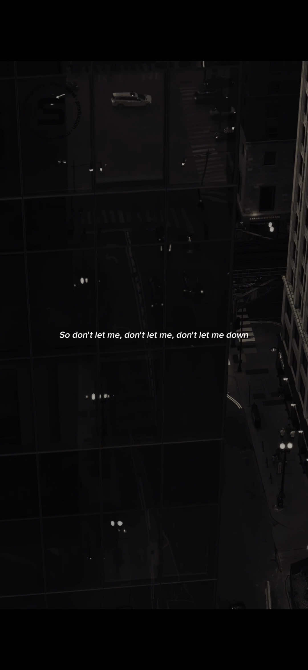 𝘋𝘰𝘯’𝘵 𝘓𝘦𝘵 𝘔𝘦 𝘋𝘰𝘸𝘯 #dontletmedown #lyrics_songs #lyric #viralvideos #virall 