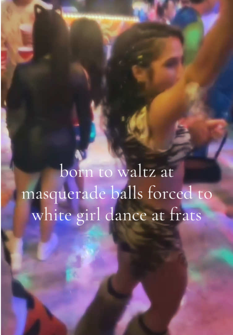 what i would do to be able to wear a gown and twirl around a ball room 💔 #masqueradeball #victorianfashion #timeperiod #ballgown #victorian 