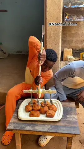 😂😂😂😂 No words, just visuals that teach. 🎥 videos.#ComedyVibe #NoTalkChallenge #Funnyvideo  #LaughMood #videoviral 