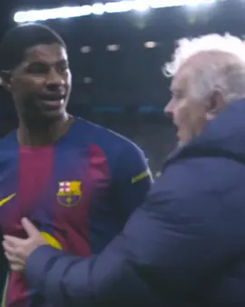 #MarcusRashford received a yellow card for taking too long to leave the pitch 👀 #barcelona #futbol #football #Soccer 