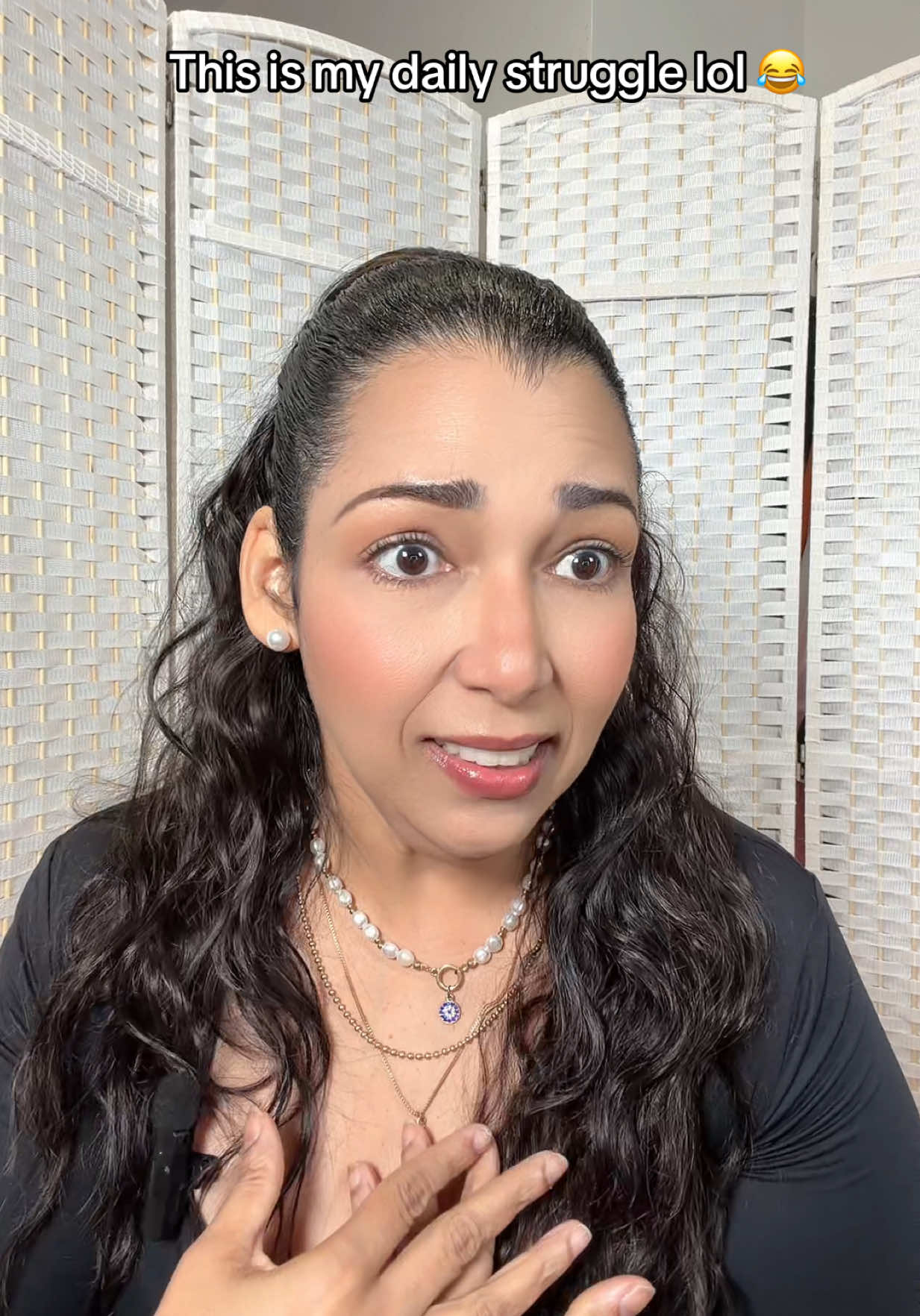 Who else struggles with another language? . . . . @Sofia Vergara #sofiavergara #lipsync #latinacontentcreator 