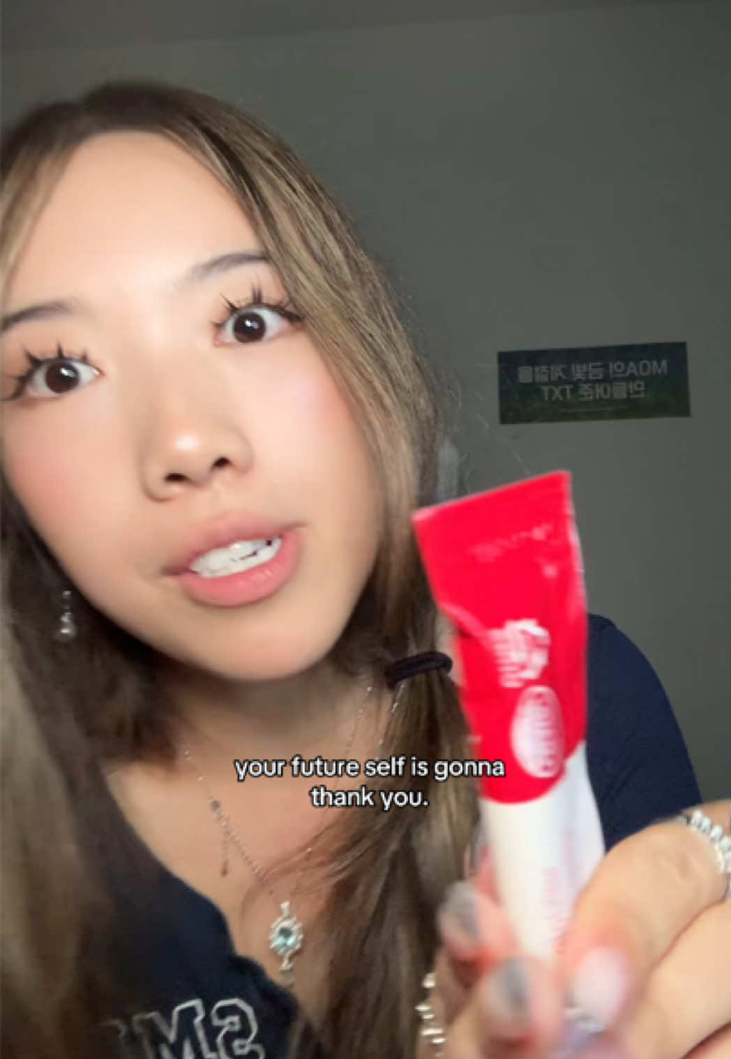 So many people that I’ve put on have been telling me how good these are working!! So run!! 🏃‍♀️ 🚨‼️ #foodology #Lifestyle #TikTokShopCreatorPicks #oliveyoungjelly #redjellystick 