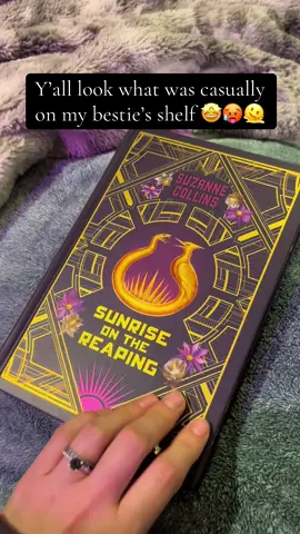 @Charlie24201 had this treasure and it made me think I’m ready for pain again 🤣🫶🏻  . . . #suzannecollins #sunriseonthereaping #specialeditionbooks #BookTok #haymitchabernathy 