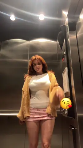 in the elevatorrrrr 😂