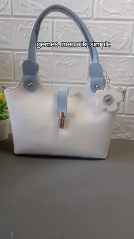 barang inceran para cewek #slinbagwanitaterbaru #tasselempang #taswanitacantik #fyp??viral??tiktok 