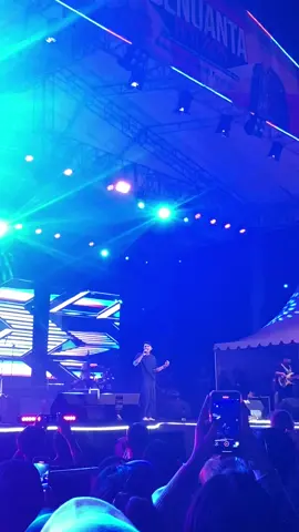 cinta beda agama. @Vicky Salamor 