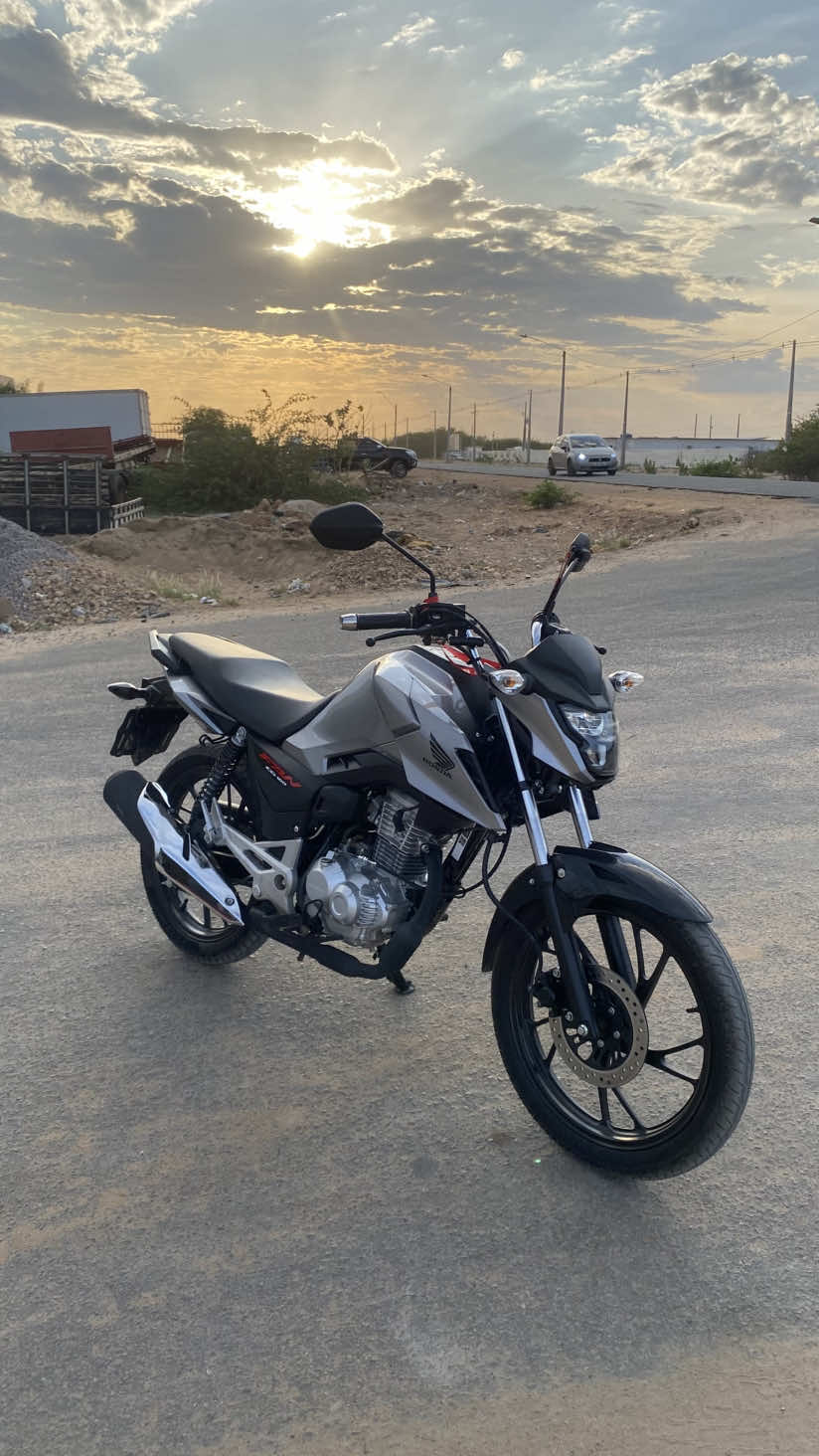 Sonho de mlk 🥹 . . . #honda #160 #fyppppppppppppppppppppppp #fyp #sonhos 