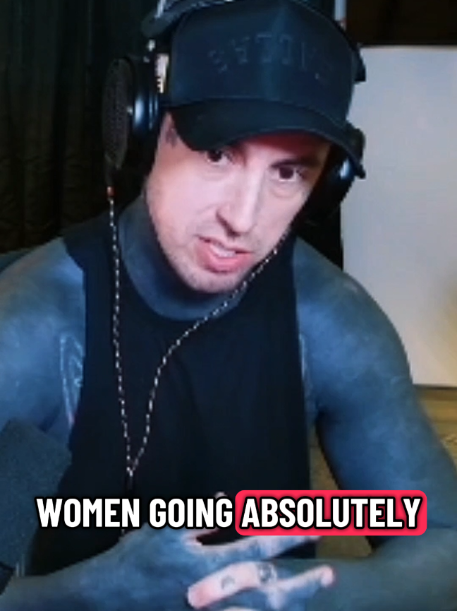 Ronnie Radke about God is a weapon being massive in Russia  #ronnieradke #fallinginreverse #godisaweapon #godisawomen #ronnieradkefans 