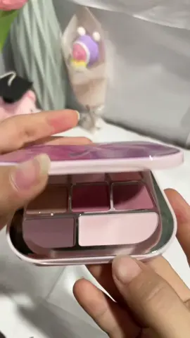 Trả lời @𝙏𝙝𝙪𝙮̀ 𝘿𝙪𝙣𝙜 bảng phấn mắt siu xinh của nhạc FOCALLURE #focallure #focallurevn #phanmat #phanmatxinh #makeup @Fb: Em Chi 