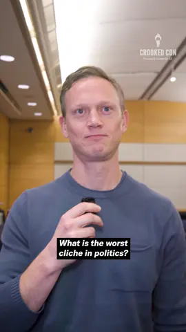 Tommy Vietor, Senator Chris Murphy, Jen Psaki, and Lis Smith say what Democrats should focus on for the midterms.