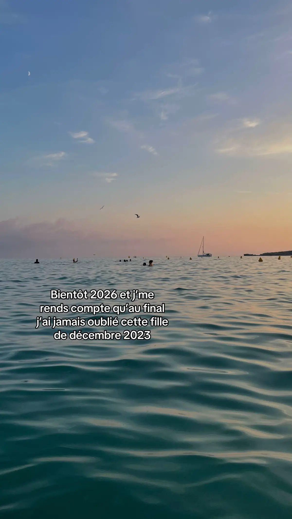 L’avoir croisé ya qlq mois m’a tellement pas aidé mmdrr. Bref, Enlevez la de ma mémoire j’vous en supplie, pcq jv jms pouvoir aimer qqn d’autre sinon.