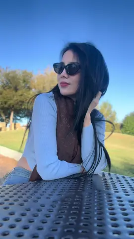 “Khi trái tim đủ dịu dàng, mọi vết thương đều biết đường hóa thành bình yên.” “When your heart is gentle enough, every wound finds its way to peace.”