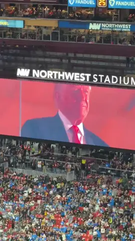 Trump got the reception he deserves!!!🤣😂🤣 #boooo #football #detroitlions #washingtoncommanders 
