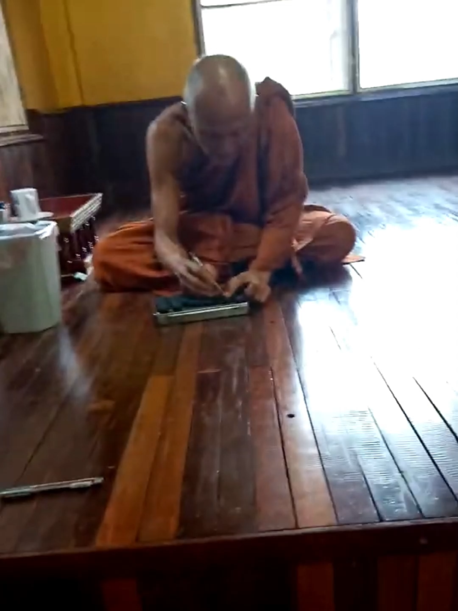 #หลวงปู่สุวันคํา_จันทสาโร #ภูเขาควายดินแดนถิ่นลี้ลับแห่งเมืองลาว #พระมหาเถระผู้รัตตัญญู #พระมหาเถระผู้รัตตัญญูเเละทรงศีลสุตาธิคุณ ญาพ่อเมตตาลูกหลานเสมอ