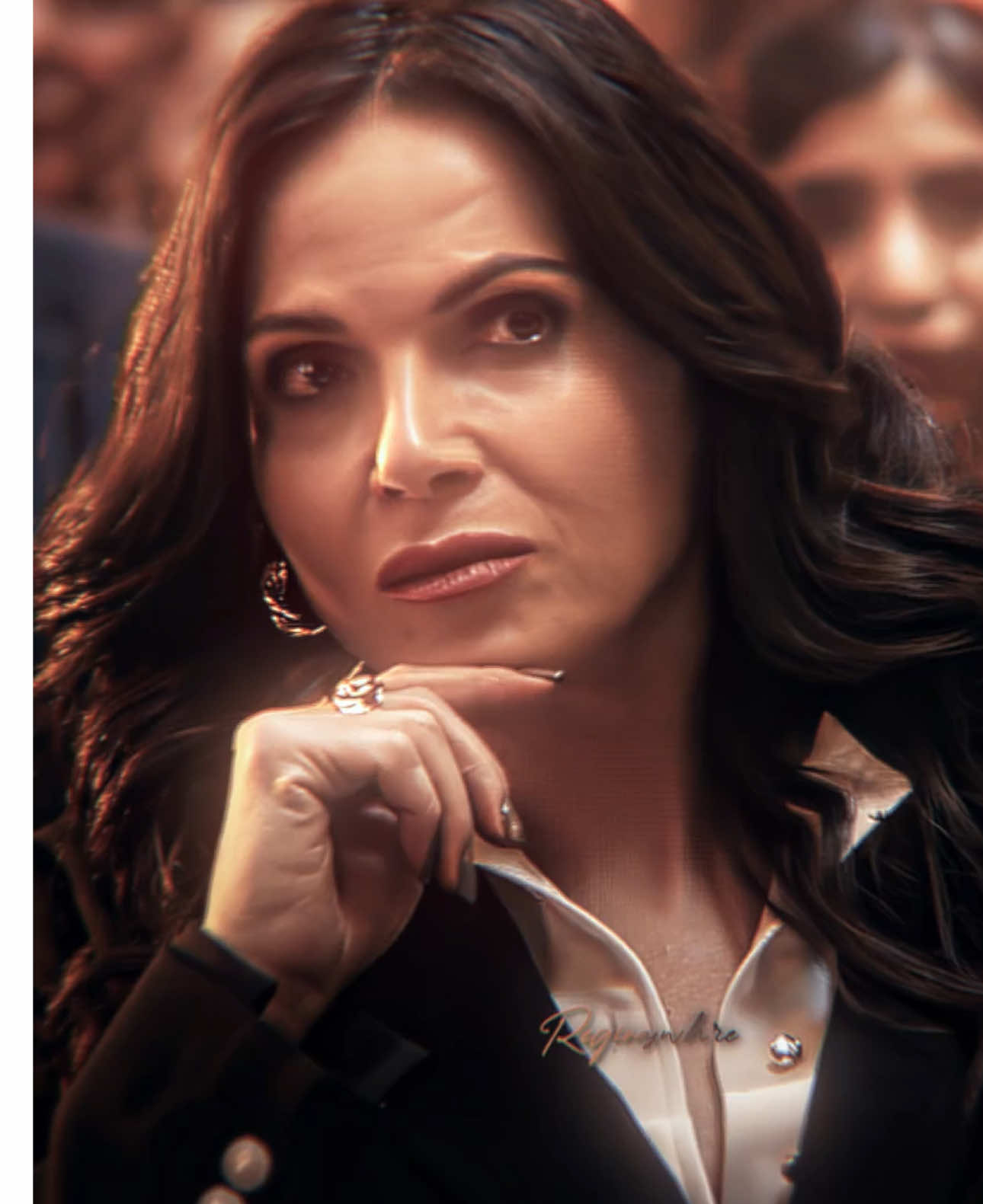 had my first alcho drink at the rainmaker pub, lwk iconic #lanaparrilla #reginamills #fyp #edit #onceuponatime dts: @ᴬᵛᵃ @bia ୨ৎ @Fallon @belle 💗 @Lana Parrilla  edge rays: @⃞⃟  lens blur: girlf1lms JOCELYN STONE LANA PARRILLA EDIT REGINA MILLS EDIT