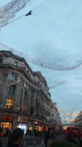 لندن… حيث يختبئ الجمال خلف الضباب.. #london #UK #foryoupage #الراجحي #ماجدة_الرومي 