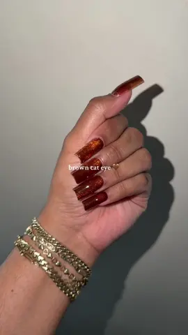 perfect for fall 🤎 #fallnails #fyp #lanailtech #cateyenails 