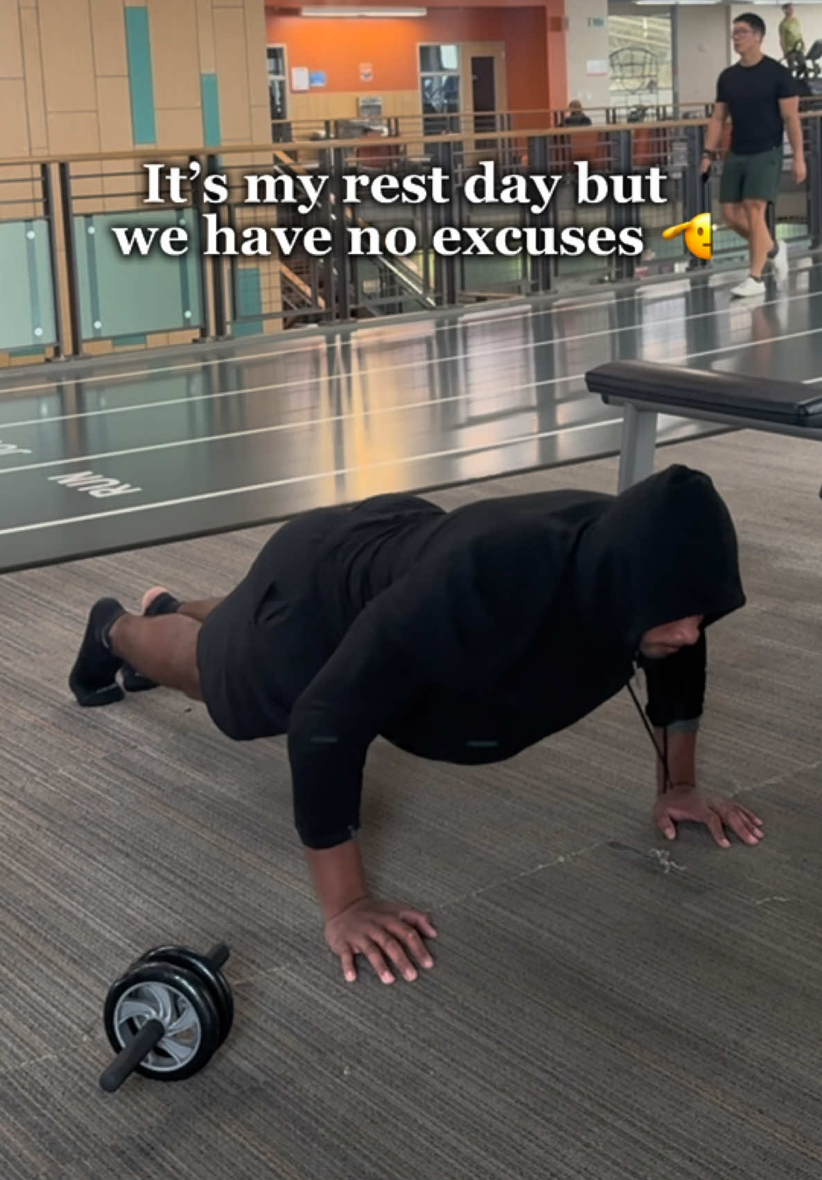 As man we have zero excuse not to show up every single day and execute even on your rest days #Fitness #julianfortin #viral #motivation #gym    