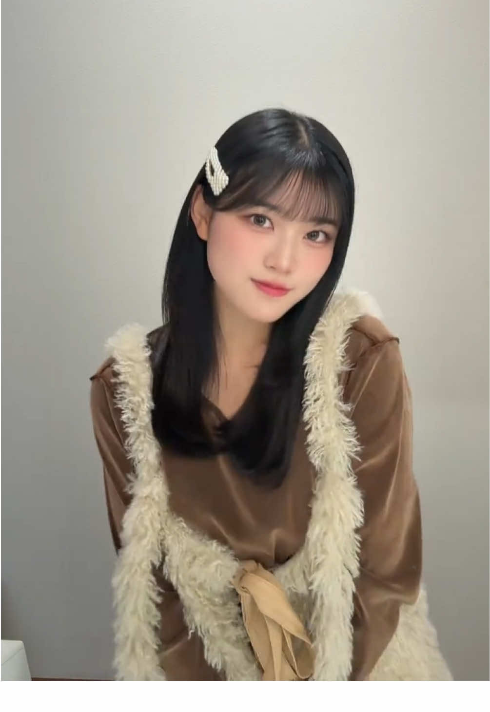 二つは何で惹かれ合うのか #黒島咲花 #さっくとっく #09 #アイドル #fjk  ❤︎劇場版リアルイベント❤︎ 2/1個別握手会in横浜(ワンピース) 3/7個別握手会in大阪(ハーフツイン) 3/8個別写メ会＋セルフィーカードお渡し会in大阪(衣装) ❤︎劇場版オンライン個別お話し会❤︎ 12/27(パジャマ) 12/28(クリスマスデートコーデ) 1/24(ワンピース) 1/25(ふわふわ王道ガーリー) 2/14(バレンタインコーデ) 2/15(清楚お姉さん系) ❤︎通常盤リアルイベント❤︎ 1/10大握手会京都パルスプラザ(シークレット) 2/11大握手会幕張メッセ(おさげ) ❤︎チケット申し込み❤︎ store-annex.universal-music.co.jp/event-list/nmb 第7次受付2025年11月12日(木) 12:00 ～ 2025年11月13日(金) 15:00 