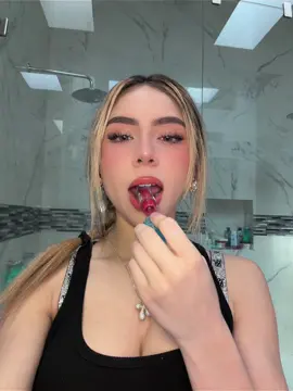 mucho labio rojo🫦#karentorres #mexico #parati 