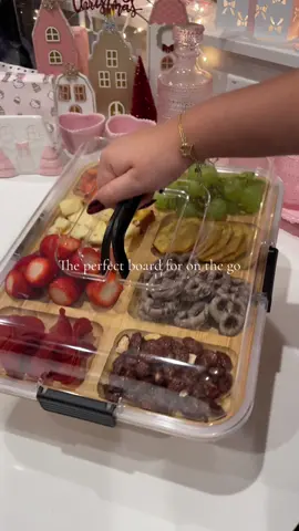 This board is going to be perfect for this holiday season!✨ Perfect to carry your charcuterie board! #christmas #charcuterieboards #snackboard #appetizer #snacks 