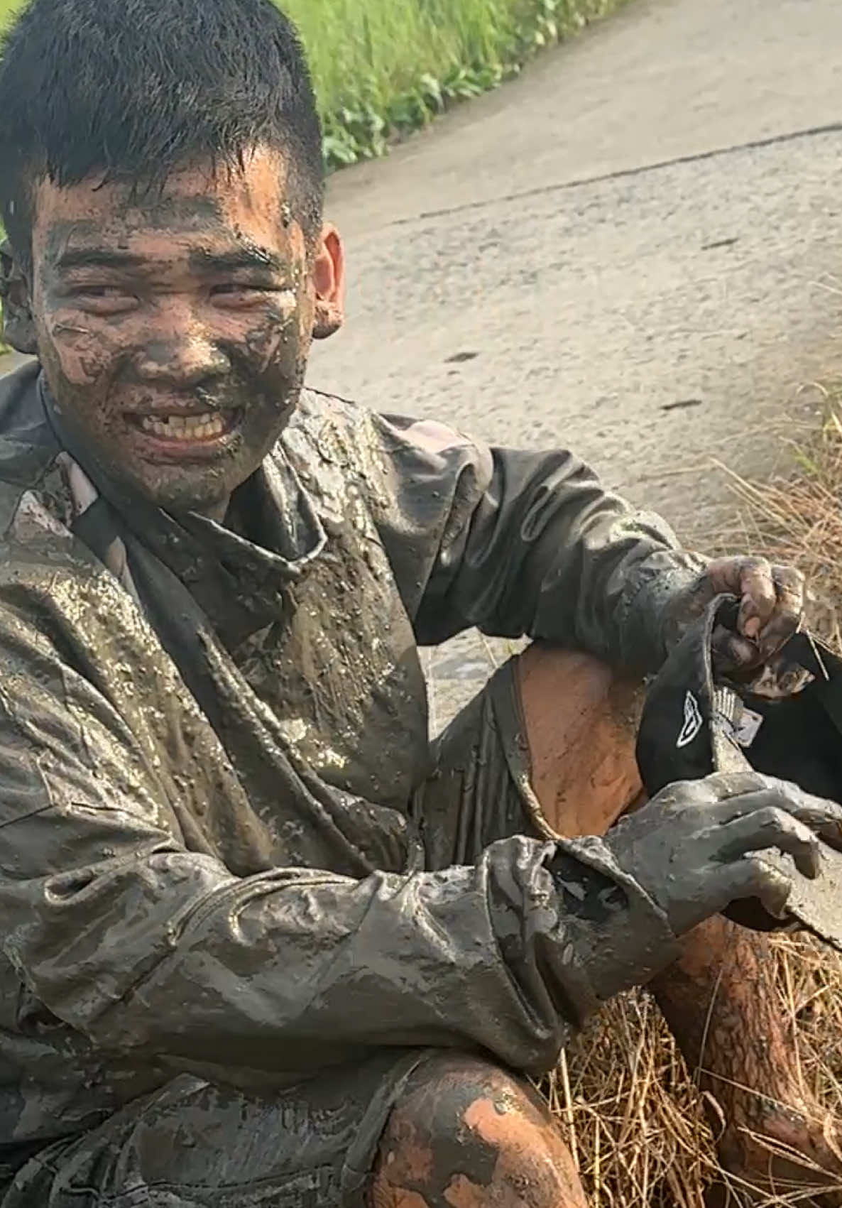 Tiin khẩn cấp...! 🤣 bỏ nhậu .                   #foryou #fyp #2025tiktok 