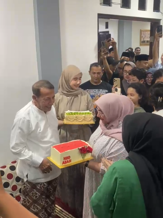 Barakallah Abah  selamat milad buat Maulana Al Habib Muhammad Luthfi bin Ali bin Hasyim bin Yahya #fypage #abahlutfi #milad 