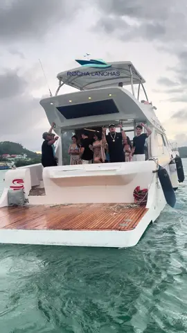 Lanchas para até 20 pessoas com valores promocionais para novembro! Faça sua reserva 🤝🏼🤝🏼 #fyp #fy 