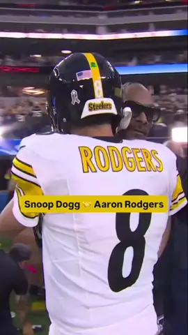 Snoop Doggy Dogg and Aaron Rodgers is at the door. 🗣️ #nfl #snoopdogg #aaronrodgers #pittsburghsteelers 