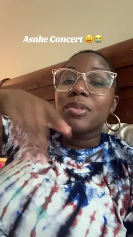 I’m jealous of everyone except my girl @Eni 😂😩😭 #asakeconcert Red Bull Symphony 