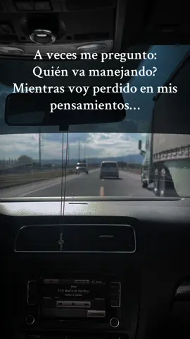 Manejar y pensar 💭 #manejandoauto #pensando #🧠🧠🧠 #💡 #🏎️💨🏁 