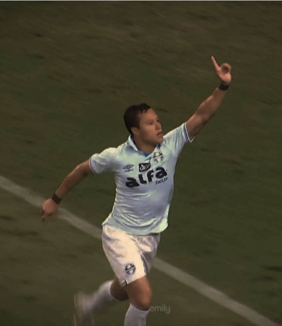 o primeiro dele! merecido cracao 💙 #GREMIO #marlon #gremiocopeiro #foryou 