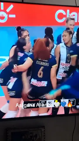 VAMOSSSSSS CRJ...... 💙🤍🔥🏐 Si no sufres no eres hincha de Alianza 💙🤍🫶🏼😍 este equipo siempre tiene formas de emocionarnoS. #alavictoriavolveremosparavertecampeonar #alianzalima #ganamoscarajo🤍💙💪🏼 #siempreAL