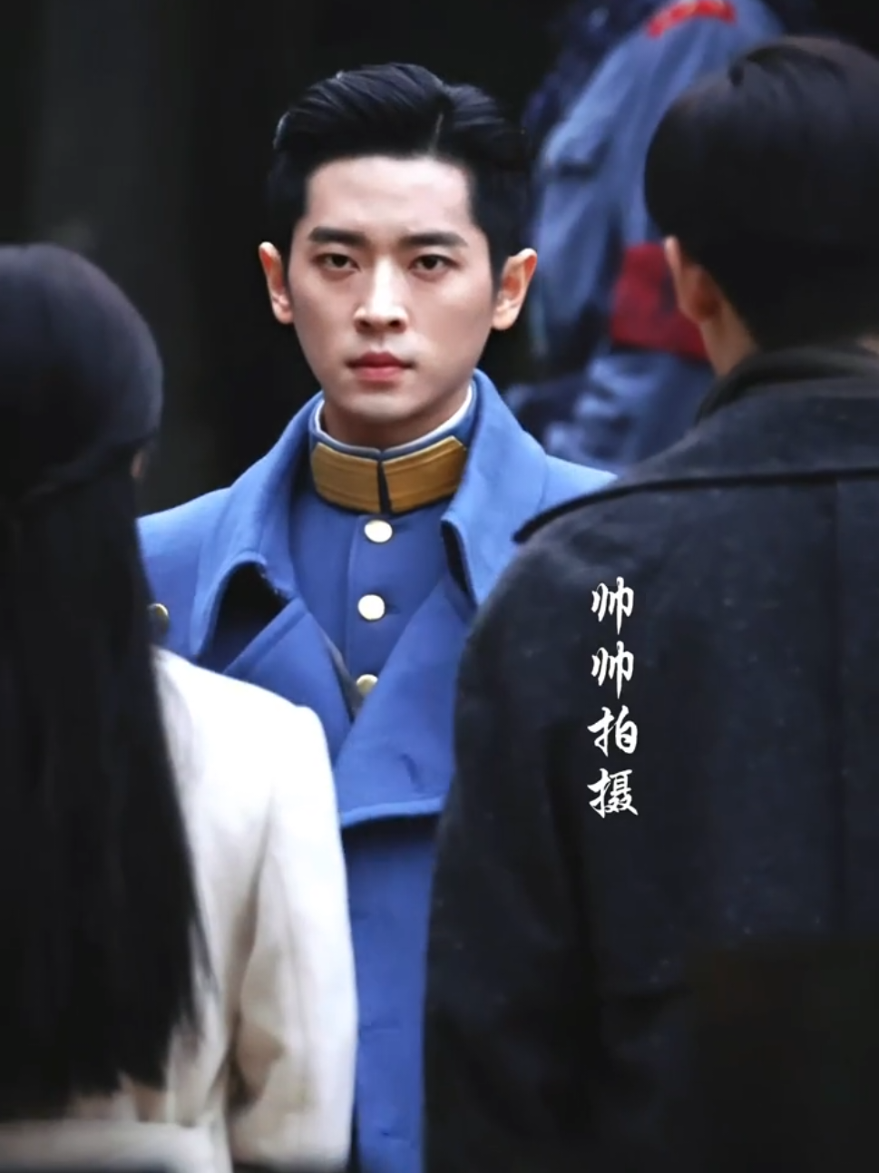 Kertas yang dilihatin Changxuan itu tulisan Pingjun isinya 