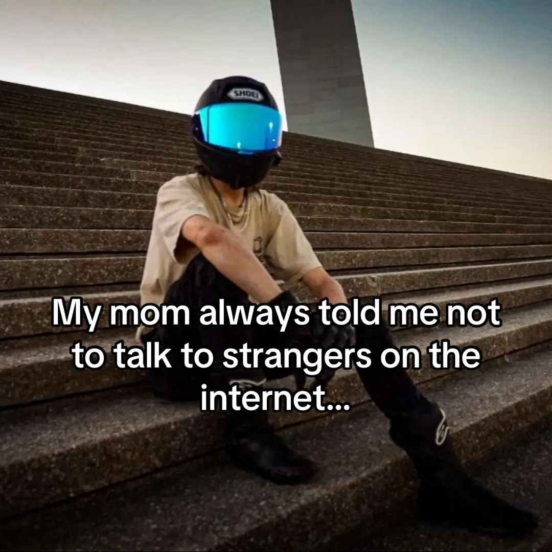 13 hours isn’t so bad :) @theburntsideoftoast  . . . . . #daytona675 #bikercouple #lifeisbeautiful #sheistheone #bikelife 