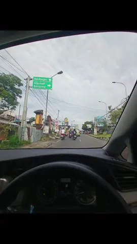 yuk agendakan wisata anda ke bandungan..jaminn asyik lho....🫡🫡#bandungan #semarang #jateng #fyppppppppppppppppppppppp #tamanbungacelosia 