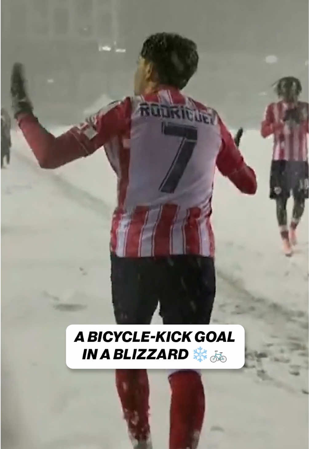 ONE OF THE CRAZIEST GOALS IN ONE OF THE WILDEST ENVIRONMENTS DURING THE CPL FINAL 😱 #cplsoccer #blizzard #bicyclekick #golazo 