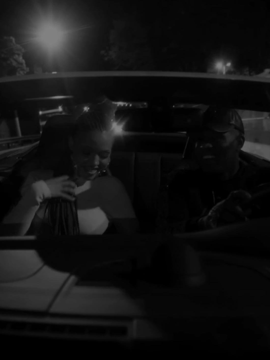 No pião, pensando nessa menina | #mcig #mcig4m #tipografia #lyricsvideo #funk 