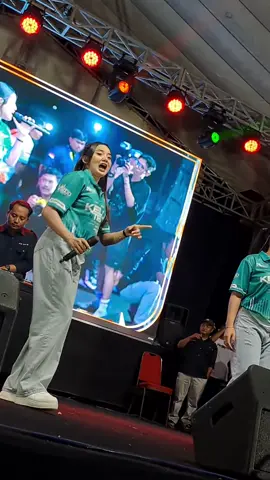 Seru si gununggangsir beji pasuruan ft @kopilangitGakudahudah #djtanti #keludteamofficial #bolonekeludteam #revawijayaa #imelia_ag25 