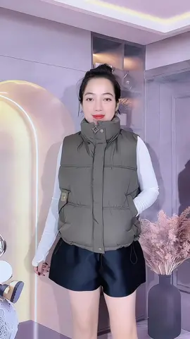 Áo phao ghi Lê chữ M , dày nhẹ dễ phối đồ #aokhoac #aophaonu #bacotuoimui #xuhuong 