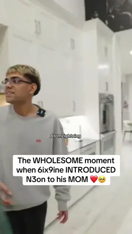 The WHOLESOME moment when 6ix9ine INTRODUCED N3on to his MOM ❤️🥺 #n3on #6ix9ine @6ix9ine 