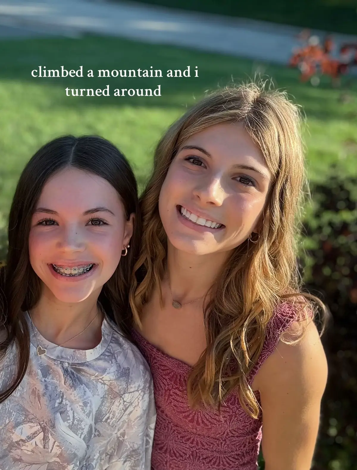 my twin 4 life @Addison🌺🌴 #twin #sisters #fyp #viral #makemefamous 