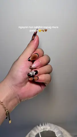 Napakaganda mo!!  #pressonnails #presson #nails 