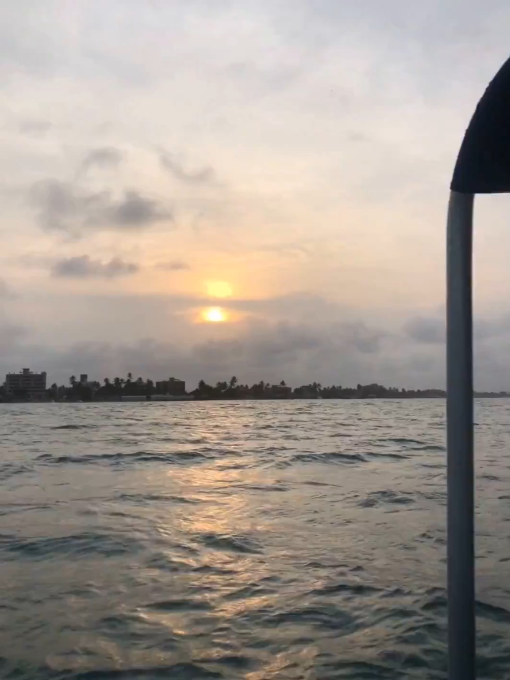 y el instante pasó  #cdc #caramelosdecianuro #sunset #viraltiktok #fyp 