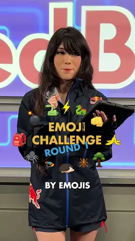 How many games can Emiru guess based off of emojis? 👾 #gaming #emiru #emoji 