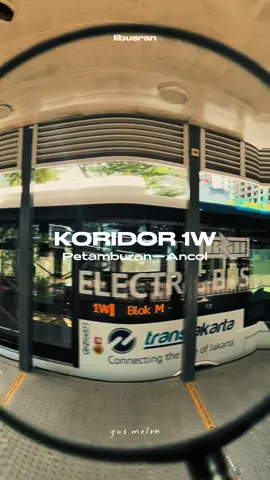 1W itu Wnya Wind 🙏🏼 Cocok buat yg mau ke Ancol ga pake muter-muter. 12.33 - Halte Petamburan arah Barat 12.58 - Halte Ancol  Waktu tempuh 25 menit via Tol & antri drop-off 4 menit #transjakarta #koridor1W #publictransport #ancol #jakarta