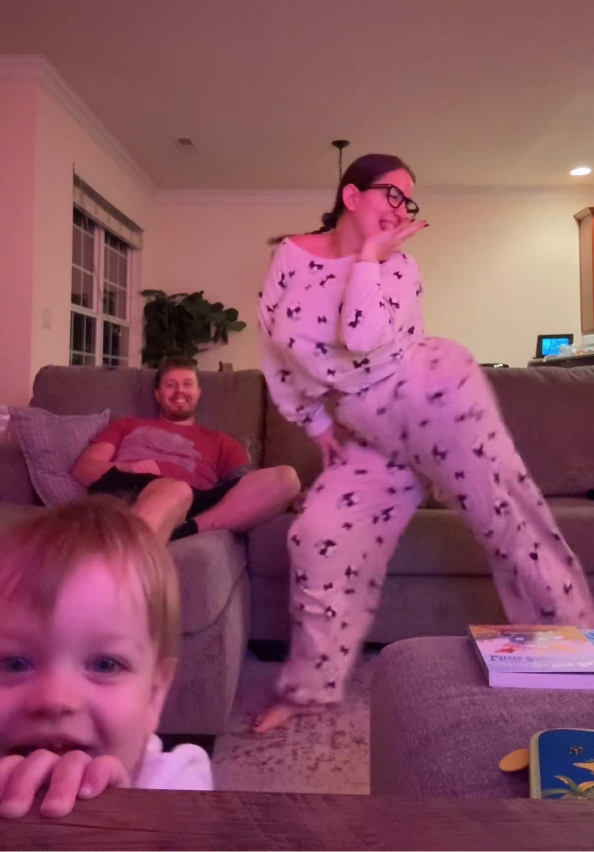 Your favorite dancing family is back ♥️ Ryan is going to be a dancer like mom 😍 @TYLA #chanel #tyladance #tyla #trend #dance 