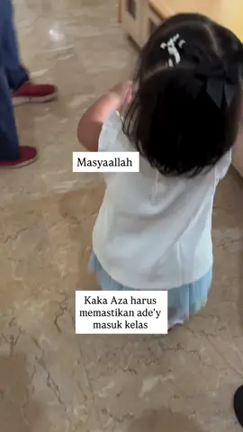 Kaka Rayyanza memastikan adiknya aman❤️ #rayyanzamalikahmad #ranaimamalikaraudhiaandara #rayyanza #lily 