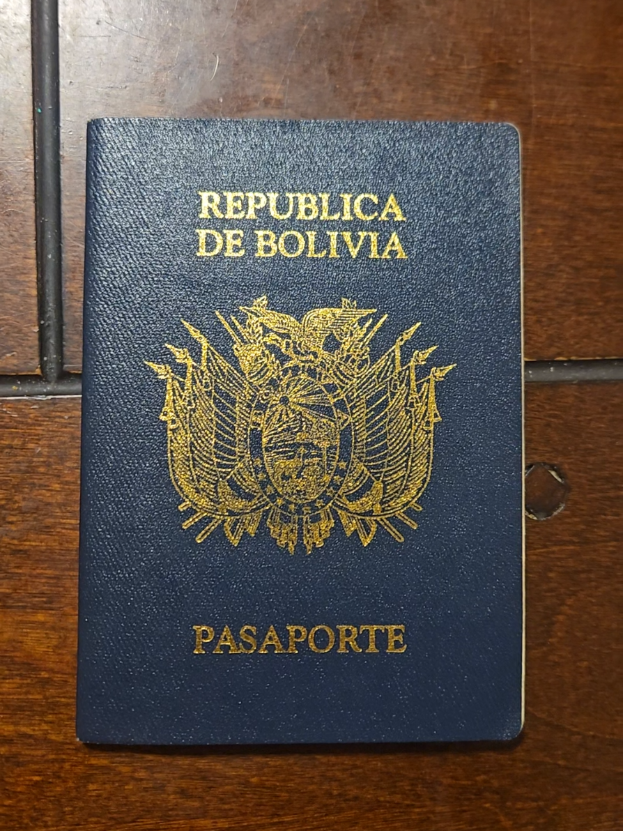 🙏🙏🙏 esperando un nuevo amanecer para mi Bolivia. 🇧🇴🇧🇴  #vivabolivia #bolivian #boliviana🇧🇴 #republicadebolivia #bolivia🇧🇴 